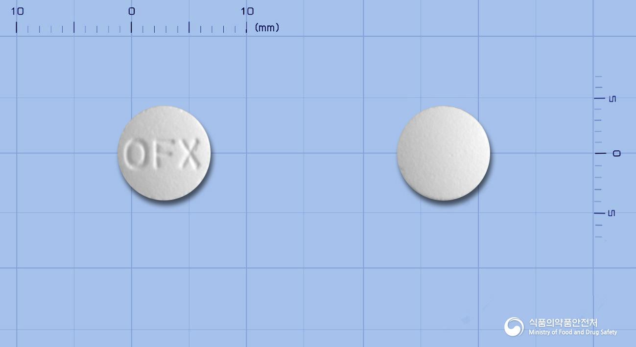셀릭스오플록사신정100밀리그램