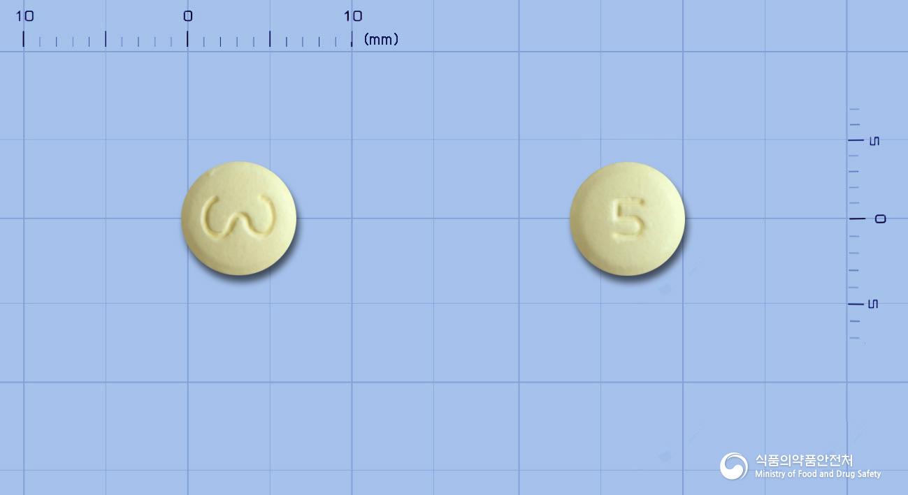 솔리신정5mg(솔리페나신숙신산염)